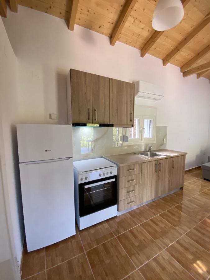 Babis Apartment Ayios Nikitas Ngoại thất bức ảnh