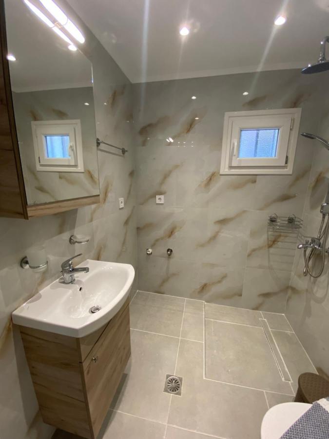 Babis Apartment Ayios Nikitas Ngoại thất bức ảnh